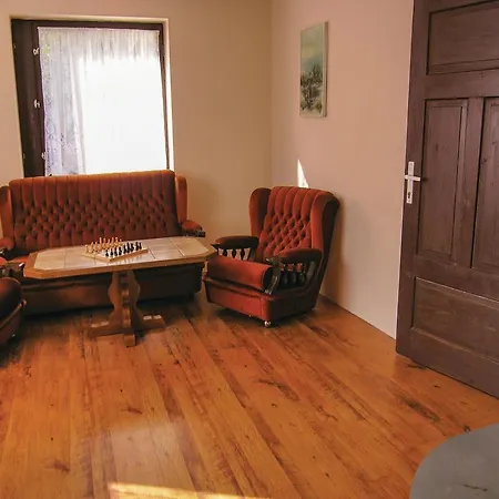 Сasa de vacaciones Five-bedroom Holiday In *